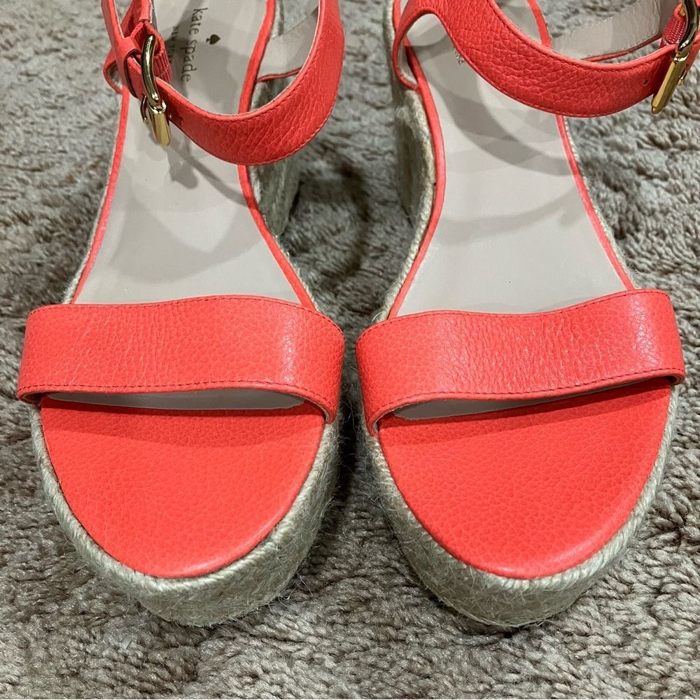 Kate Spade New York Tarin Pop Coral Tumbled Leather Espadrille Wedge Sandals 10 - Picture 4 of 16